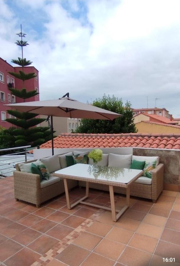 Apartamento Villalvaro Con Parking Santander Esterno foto